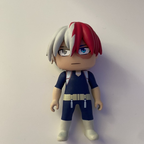 Small Todoroki Action Figure - Picture 2 of 3